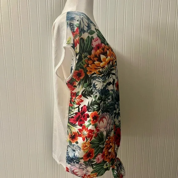 New Directions Multicolor Floral V-Neck Blouse - Picture 4 of 7